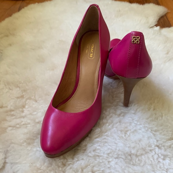 Like New Coach Leather high heels size 7.5 - Picture 1 of 10